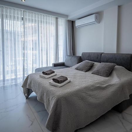 Seaside Luxury Apartment خليج سانت بول المظهر الخارجي الصورة